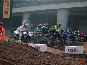HOLESHOT _M2_9448.jpg
